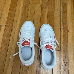Reebok Classic sneakers women’s size 7.5 white & red